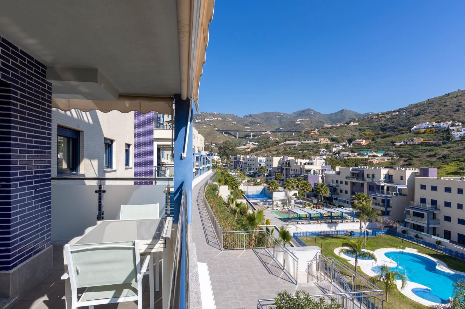 3 slaapkamer Flat te koop in Almunecar met zwembad garage - € 365.000 (Ref: 9735834)