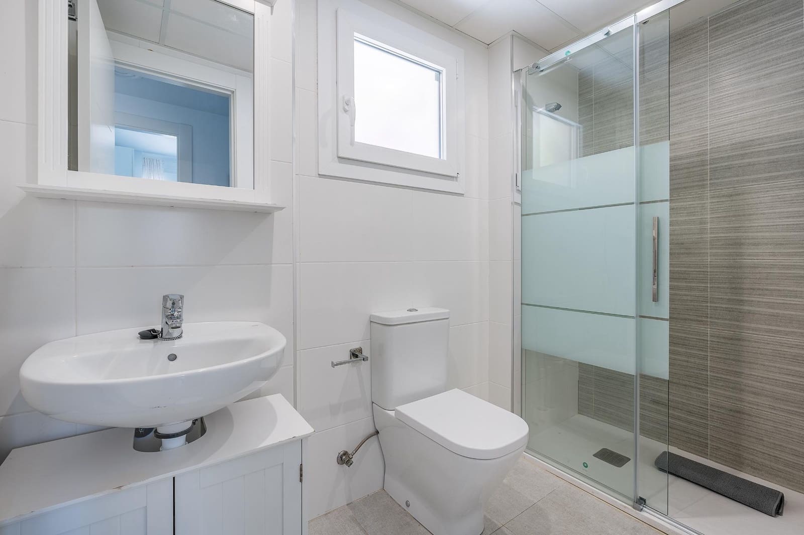 3 slaapkamer Flat te koop in Almunecar met zwembad garage - € 365.000 (Ref: 9735834)