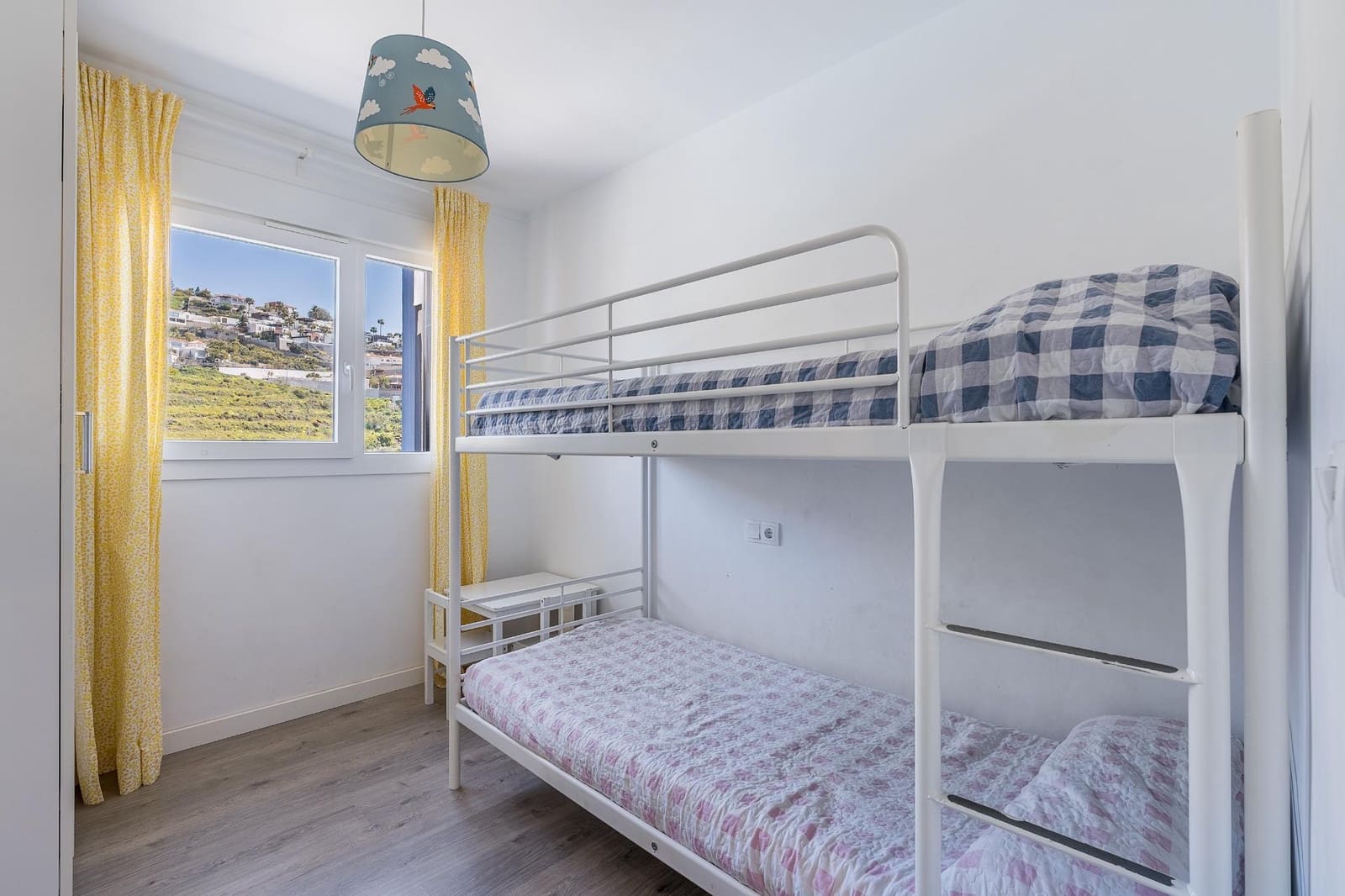 3 slaapkamer Flat te koop in Almunecar met zwembad garage - € 365.000 (Ref: 9735834)