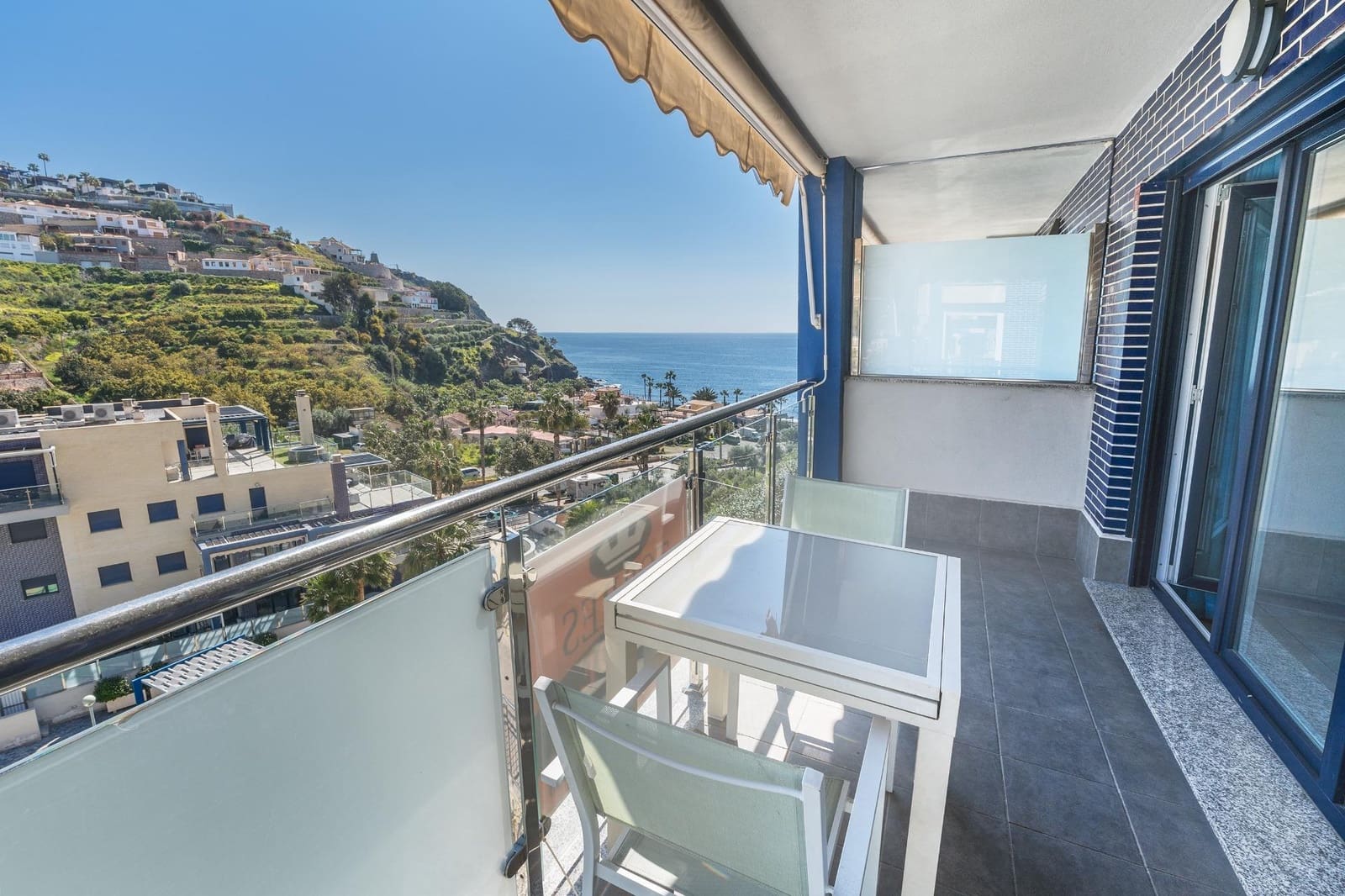 3 slaapkamer Flat te koop in Almunecar met zwembad garage - € 365.000 (Ref: 9735834)