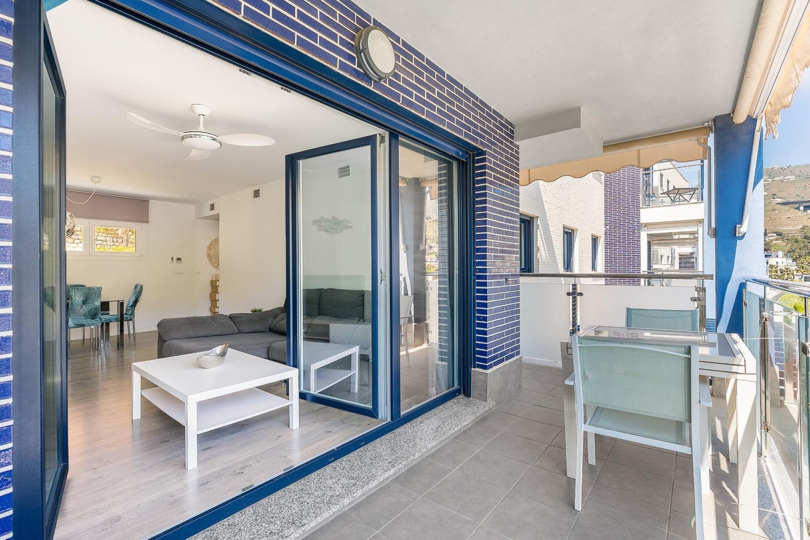 3 slaapkamer Flat te koop in Almunecar met zwembad garage - € 365.000 (Ref: 9735834)