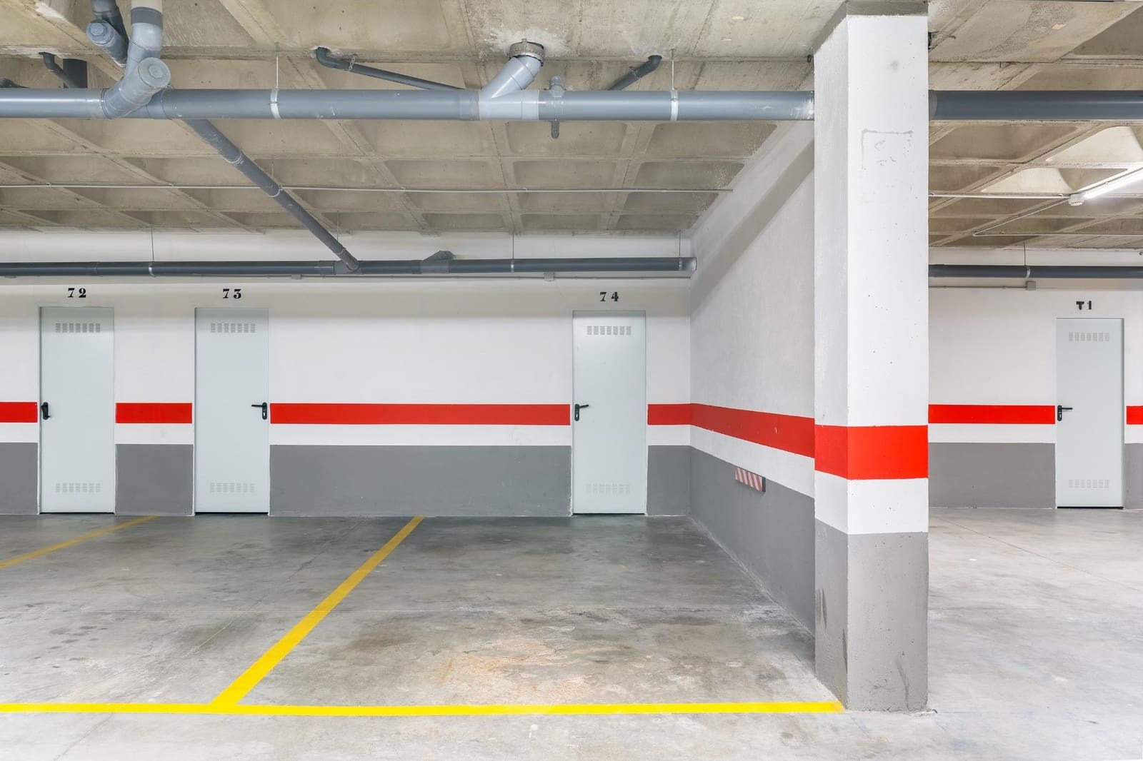 3 slaapkamer Flat te koop in Almunecar met zwembad garage - € 365.000 (Ref: 9735834)