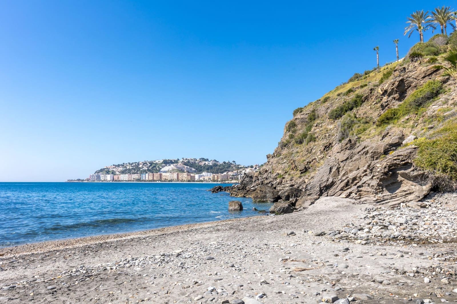 3 slaapkamer Flat te koop in Almunecar met zwembad garage - € 365.000 (Ref: 9735834)