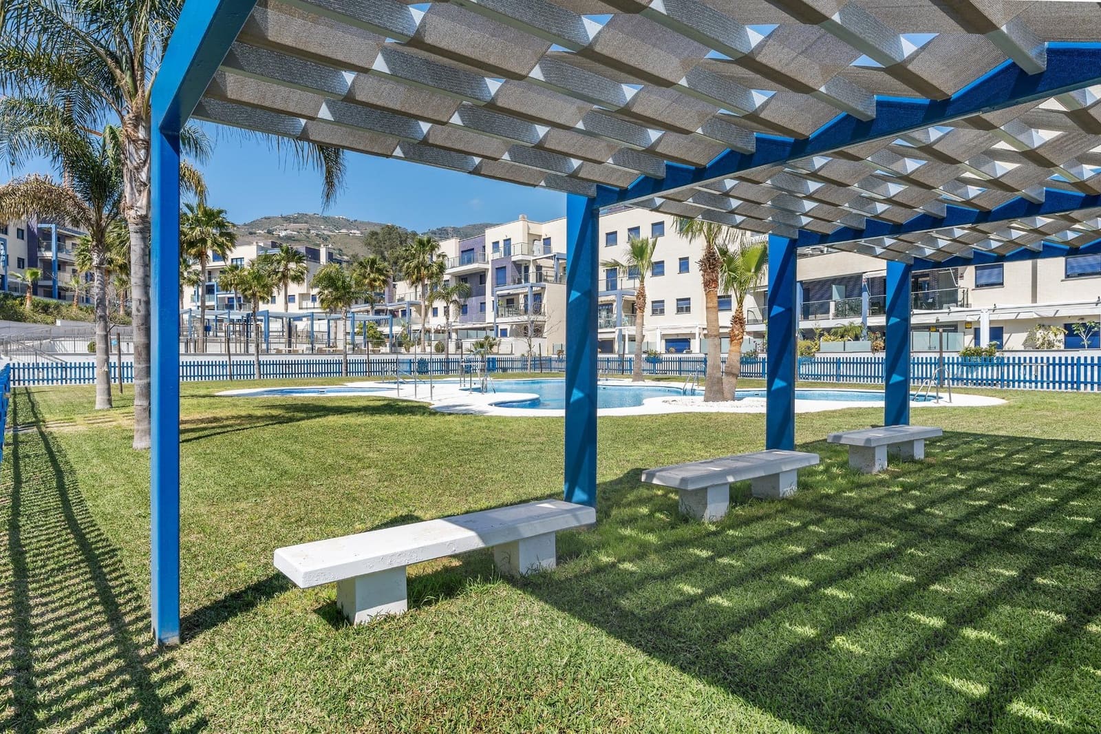 3 slaapkamer Flat te koop in Almunecar met zwembad garage - € 365.000 (Ref: 9735834)