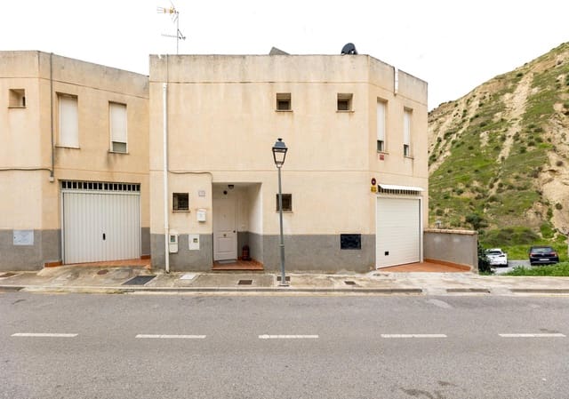 3 bedroom Terraced Villa for sale in Cenes de la Vega with garage - € 215,000 (Ref: 9735836)