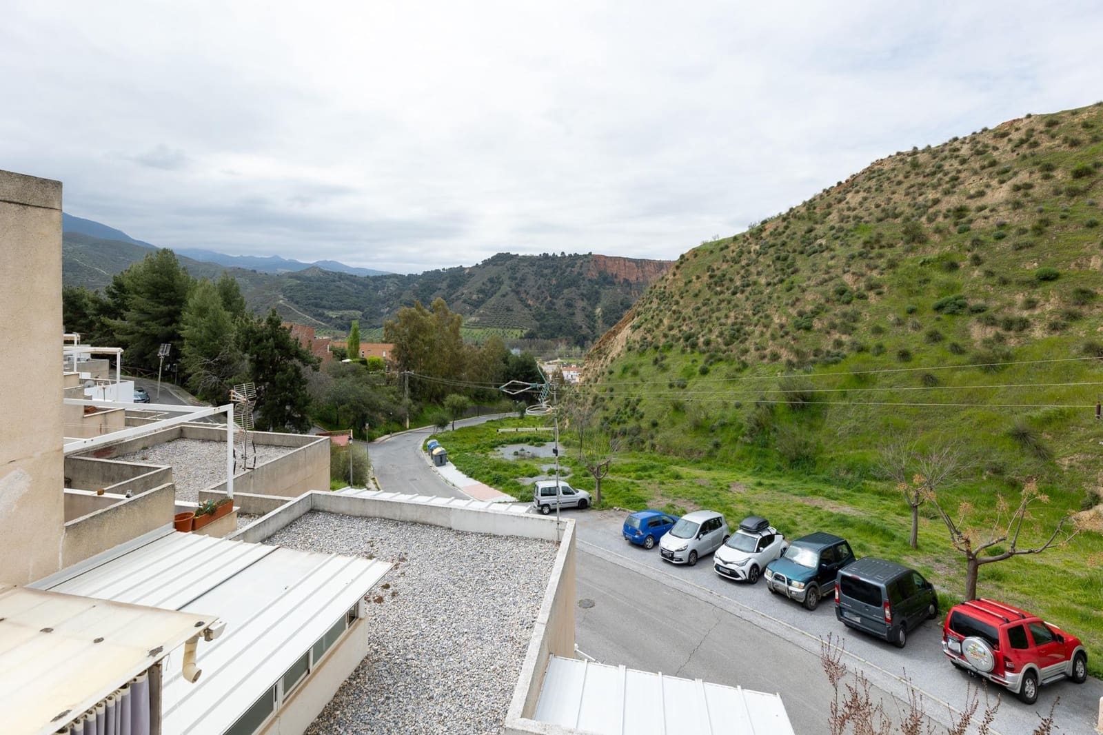 3 bedroom Terraced Villa for sale in Cenes de la Vega with garage - € 215,000 (Ref: 9735836)