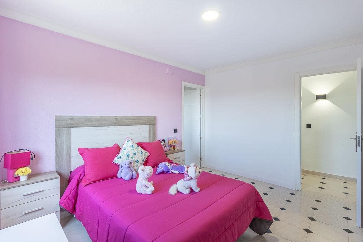 4 chambre Villa/Maison à vendre à Monachil avec garage - 315 000 € (Ref: 9735837)