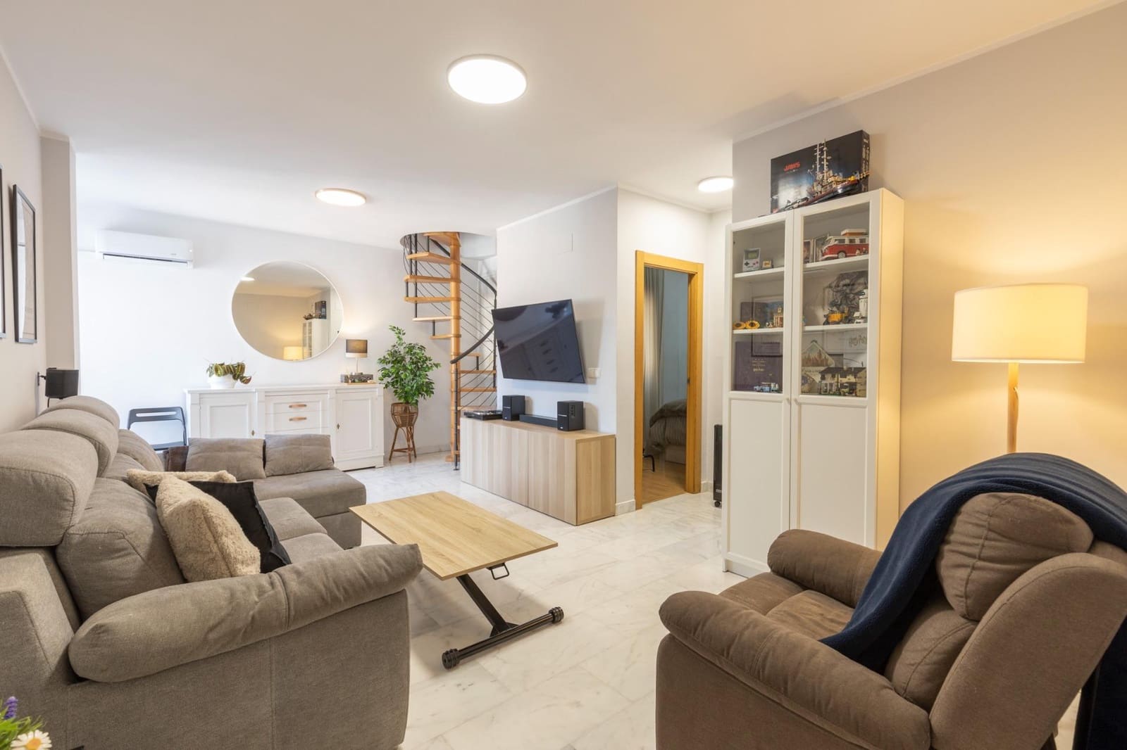 2 bedroom Apartment for sale in Santa Fe with garage - € 139,900 (Ref: 9739077)