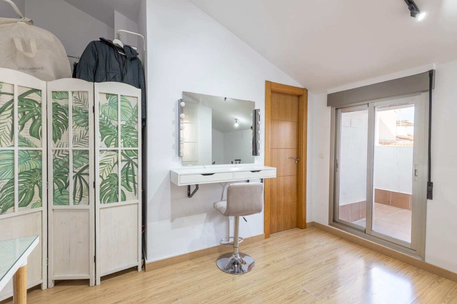 2 bedroom Apartment for sale in Santa Fe with garage - € 139,900 (Ref: 9739077)