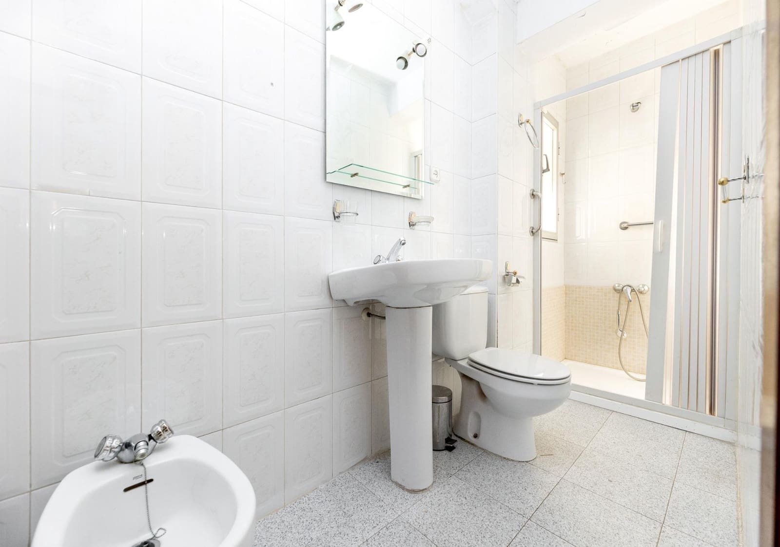 3 bedroom Flat for sale in Granada city - € 165,000 (Ref: 9739078)