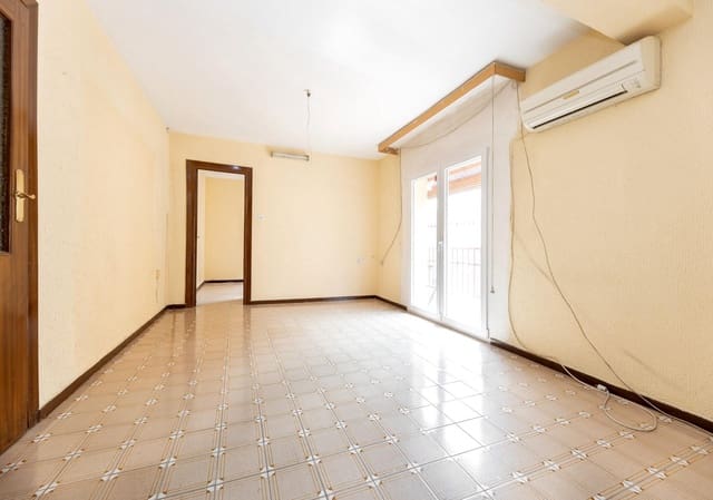 3 bedroom Flat for sale in Zaidin, Granada city - € 165,000 (Ref: 9739078)