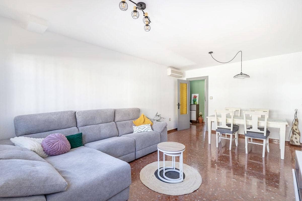 4 bedroom Terraced Villa for sale in Peligros with garage - € 219,000 (Ref: 9739079)