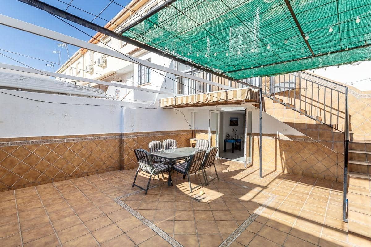 4 bedroom Terraced Villa for sale in Peligros with garage - € 219,000 (Ref: 9739079)