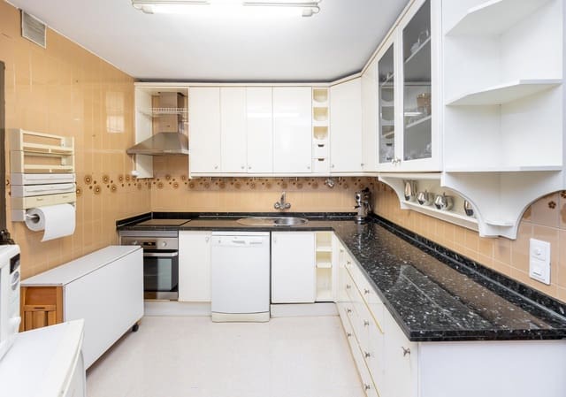 4 slaapkamer Flat te koop in Centro, Granada stad met garage - € 460.000 (Ref: 9739081)