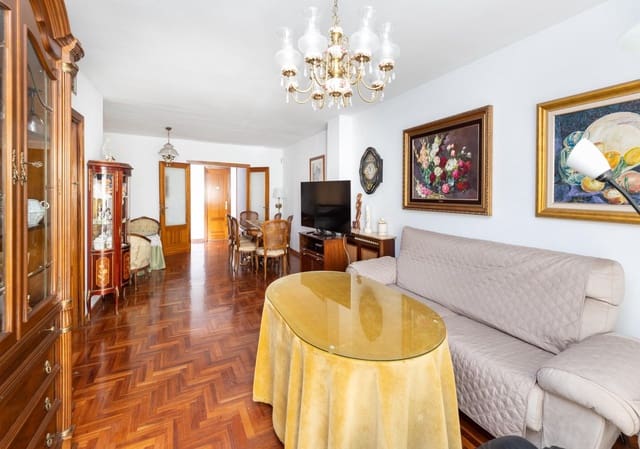 4 slaapkamer Flat te koop in Centro, Granada stad met garage - € 460.000 (Ref: 9739081)