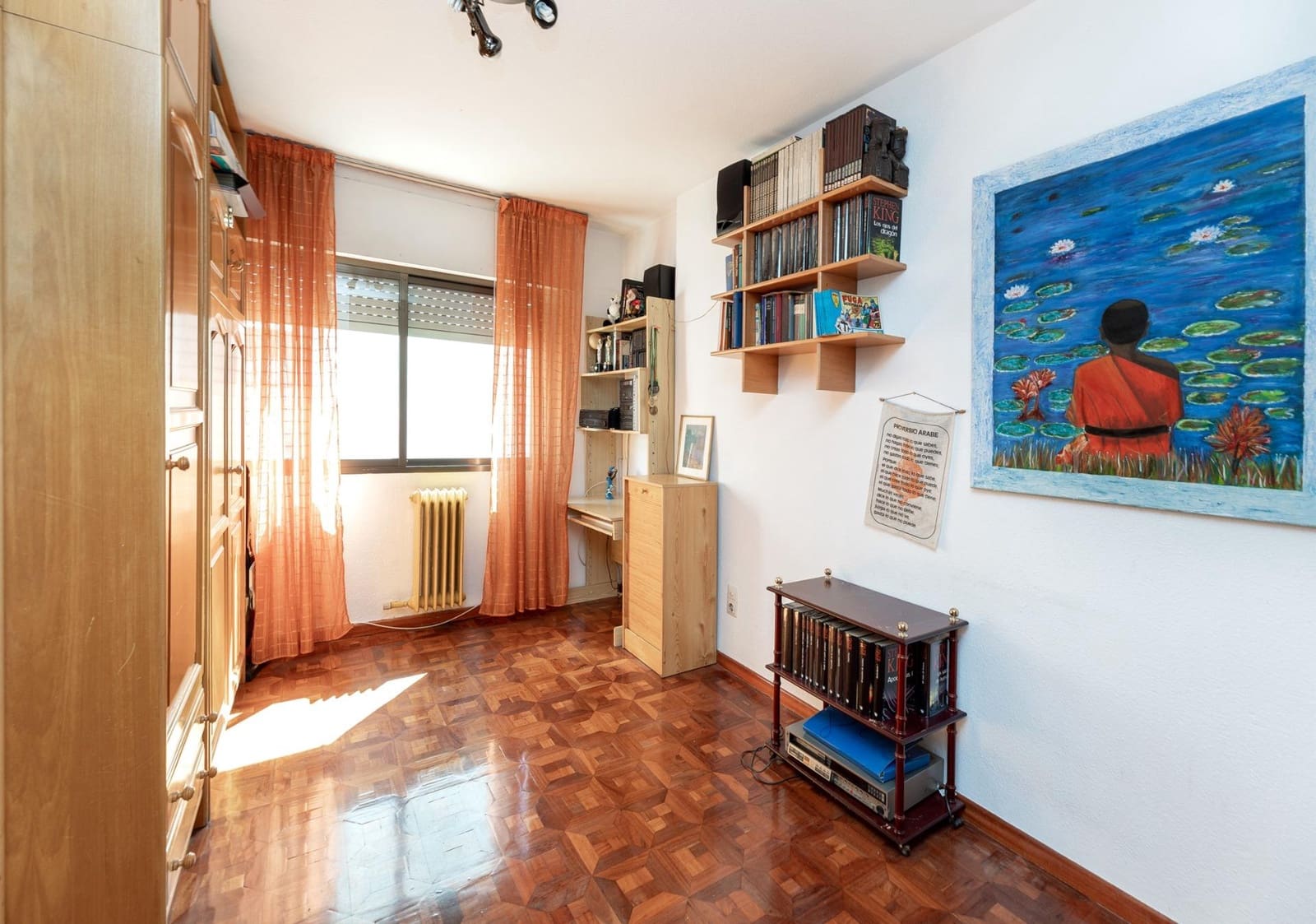 4 bedroom Flat for sale in Granada city with garage - € 460,000 (Ref: 9739081)