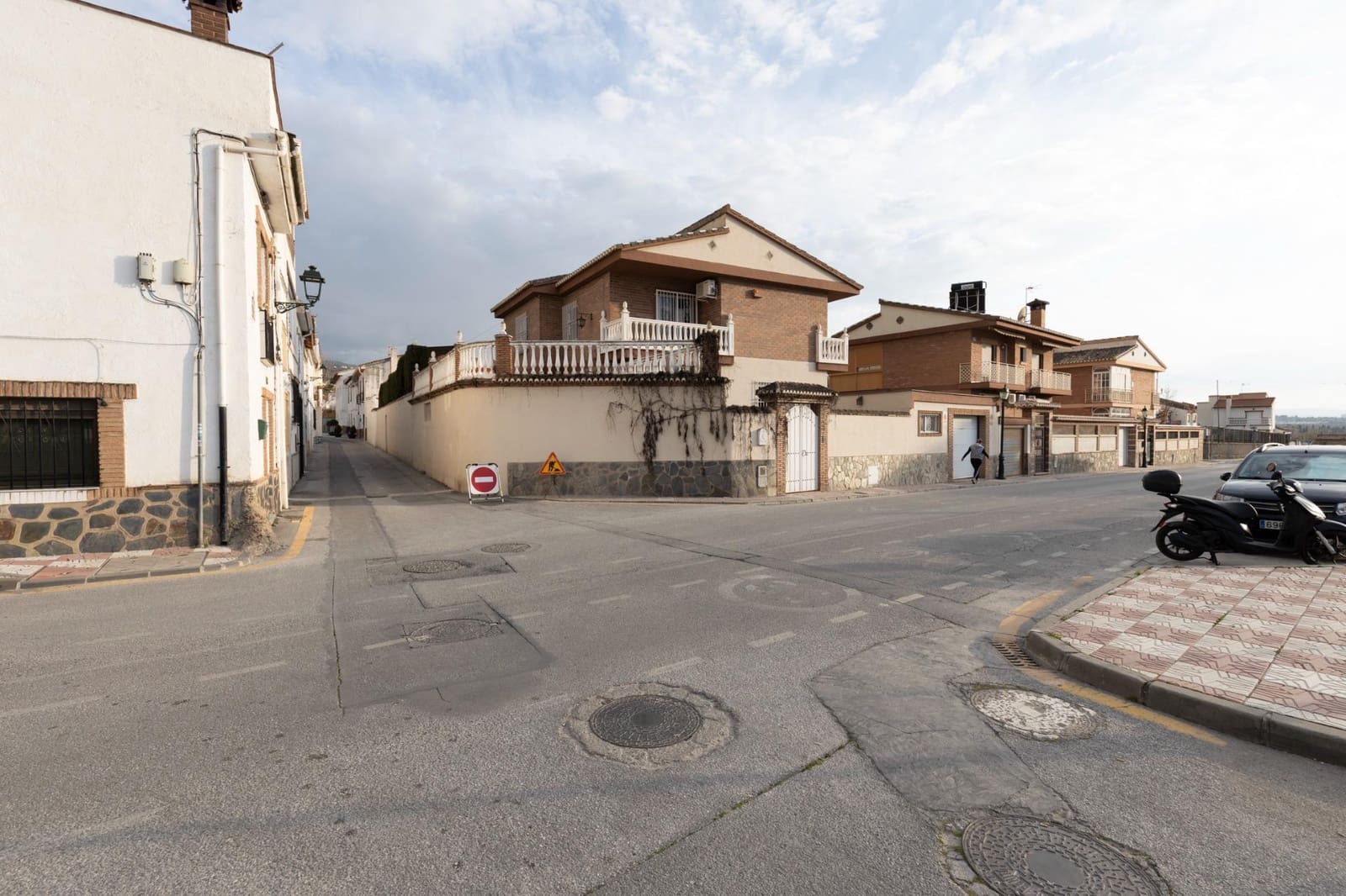 Building Plot for sale in Cajar - € 130,000 (Ref: 9748193)