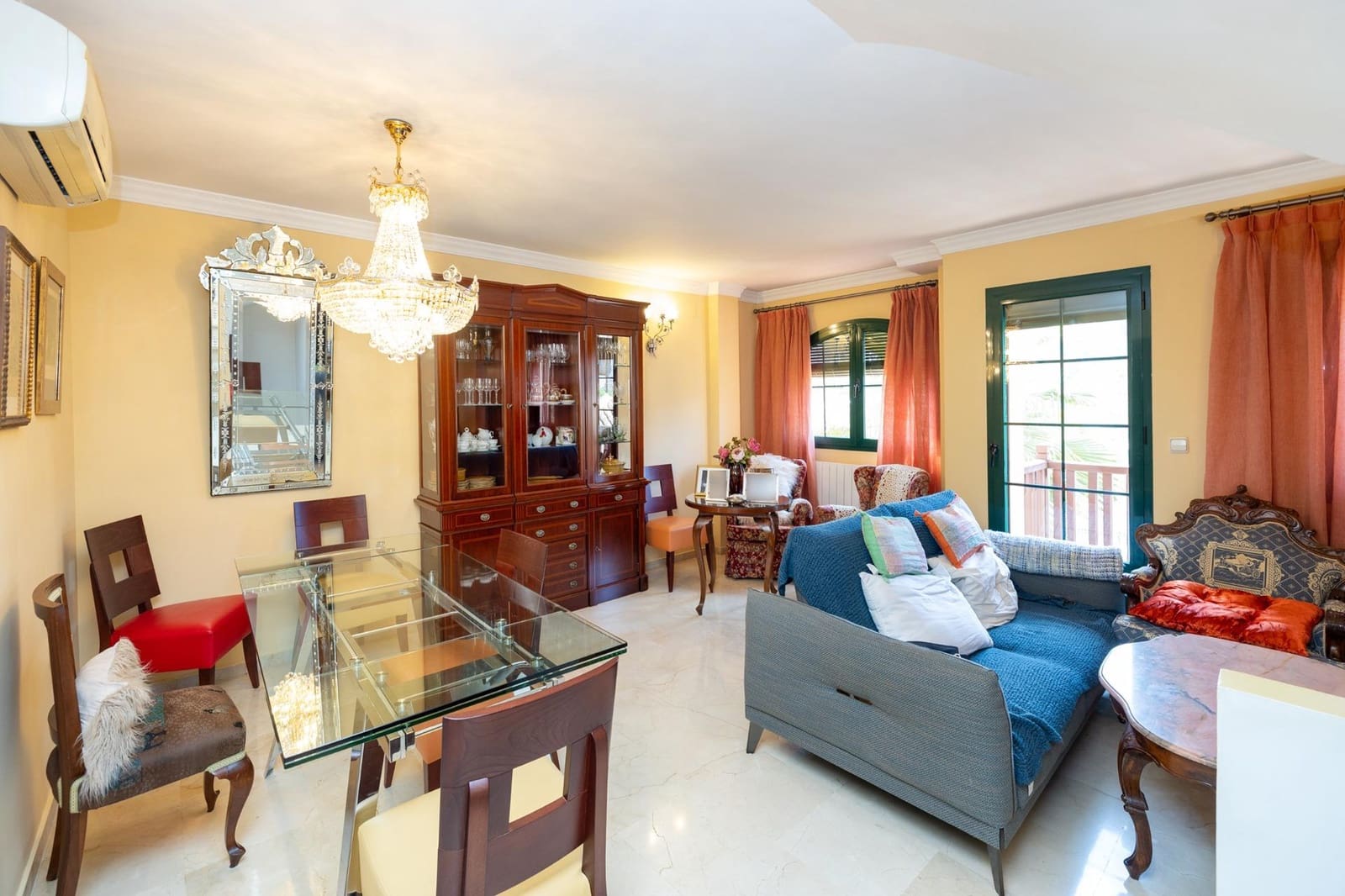 5 bedroom Terraced Villa for sale in Granada city with pool garage - € 540,000 (Ref: 9748194)