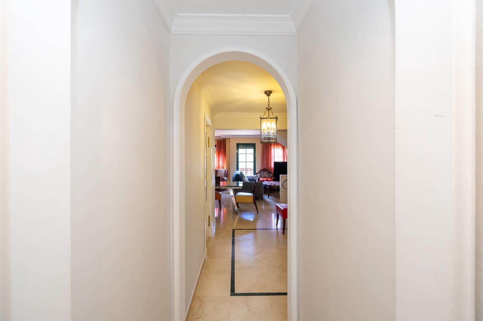 5 bedroom Terraced Villa for sale in Granada city with pool garage - € 540,000 (Ref: 9748194)