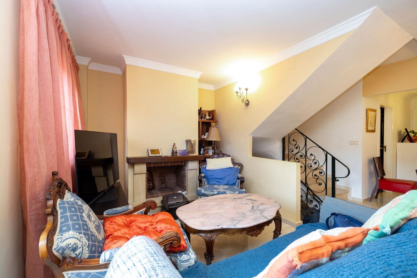 5 bedroom Terraced Villa for sale in Granada city with pool garage - € 540,000 (Ref: 9748194)