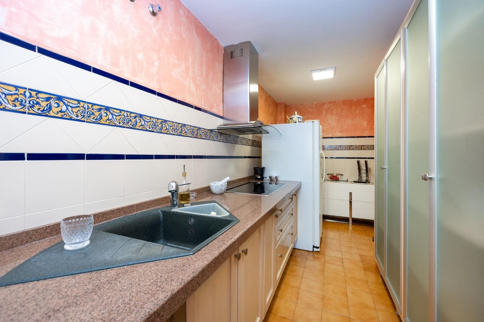 5 bedroom Terraced Villa for sale in Granada city with pool garage - € 540,000 (Ref: 9748194)