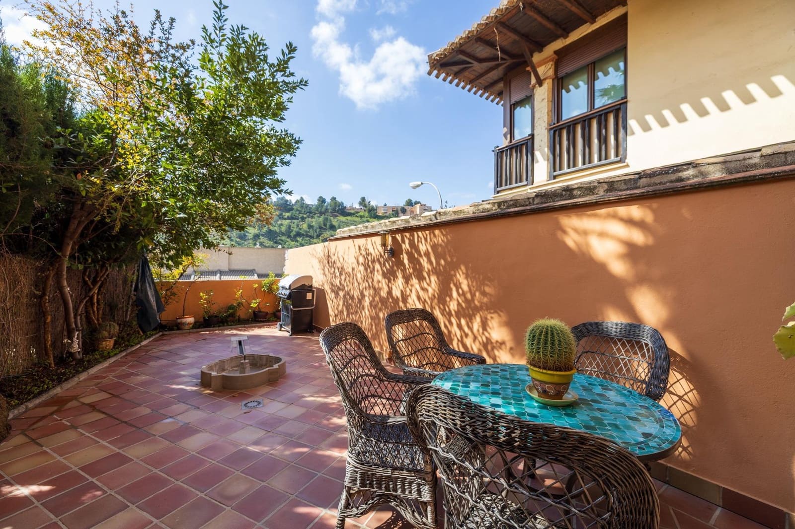 5 bedroom Terraced Villa for sale in Granada city with pool garage - € 540,000 (Ref: 9748194)
