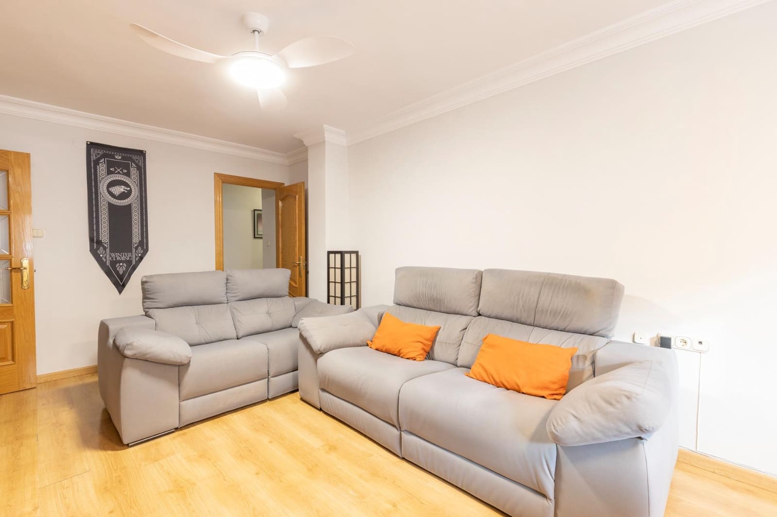 4 bedroom Flat for sale in Granada city with garage - € 360,000 (Ref: 9748195)