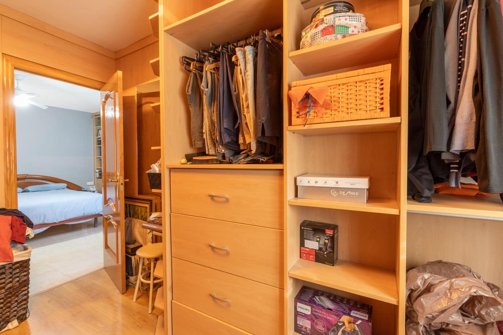 4 bedroom Flat for sale in Granada city with garage - € 360,000 (Ref: 9748195)