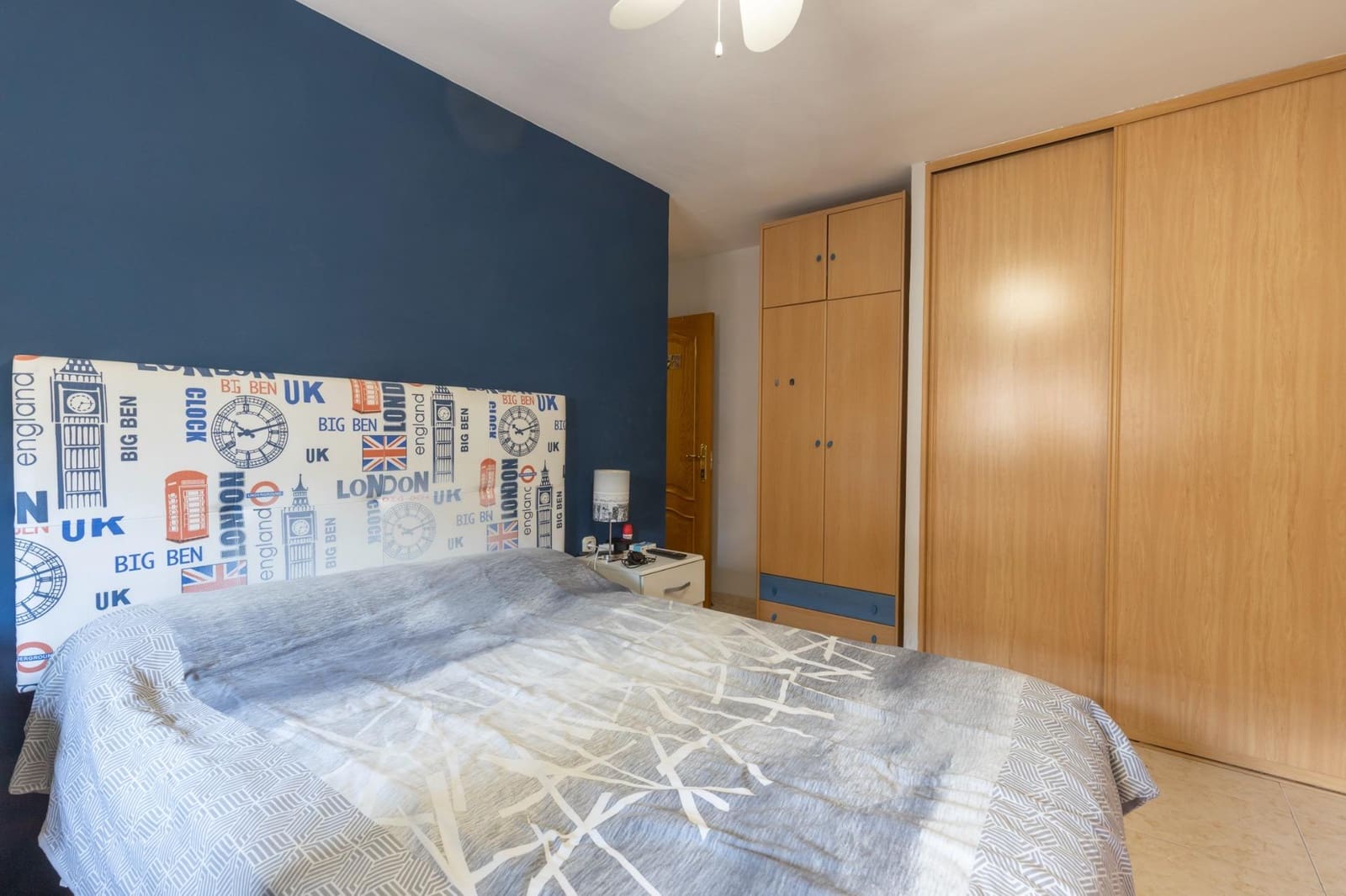 4 bedroom Flat for sale in Granada city with garage - € 360,000 (Ref: 9748195)