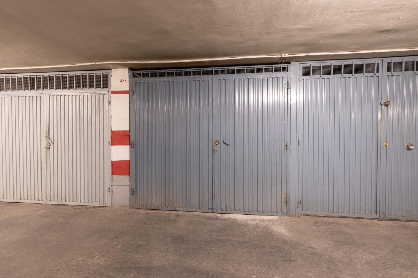 4 bedroom Flat for sale in Granada city with garage - € 360,000 (Ref: 9748195)