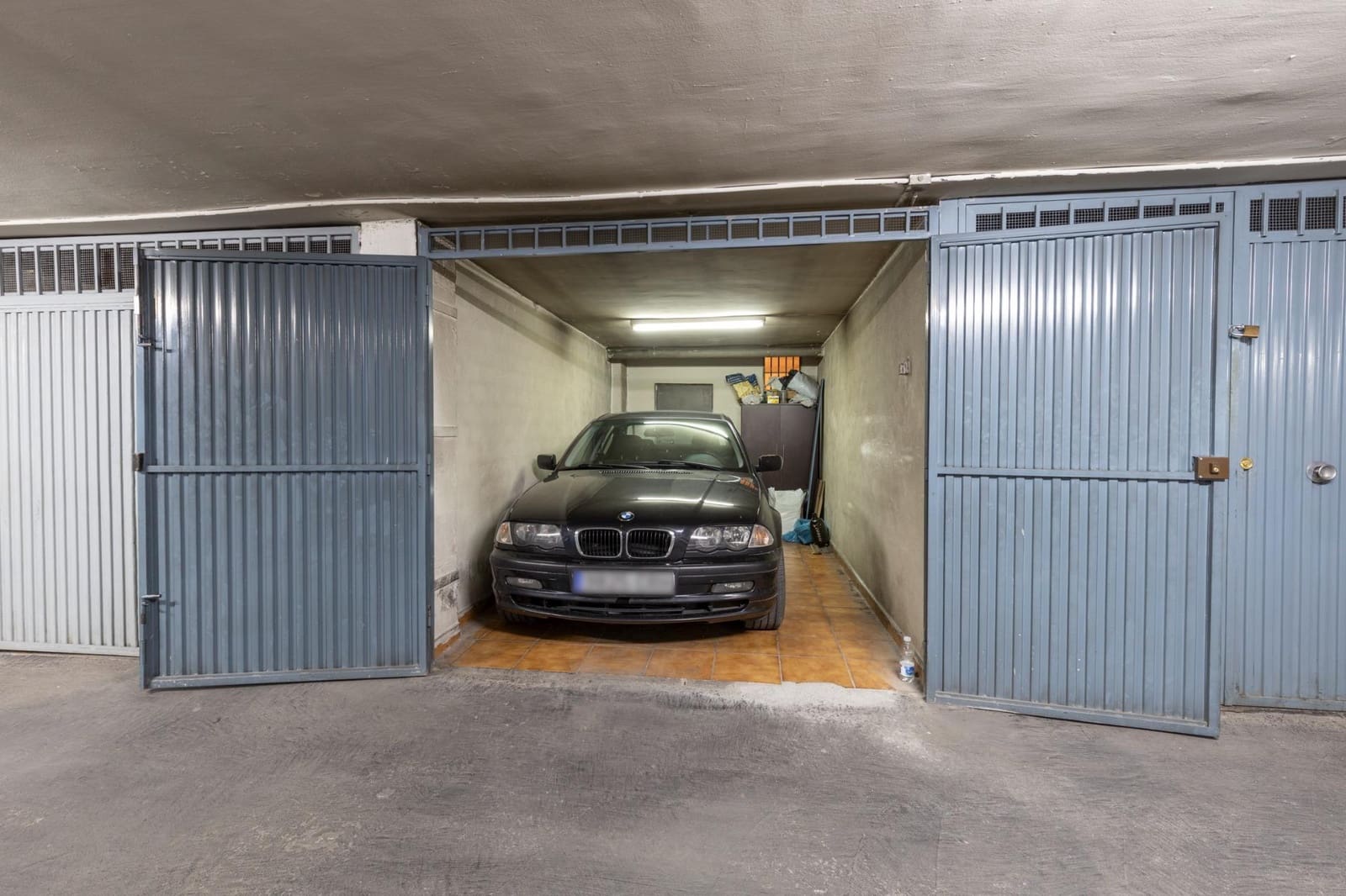 4 bedroom Flat for sale in Granada city with garage - € 360,000 (Ref: 9748195)