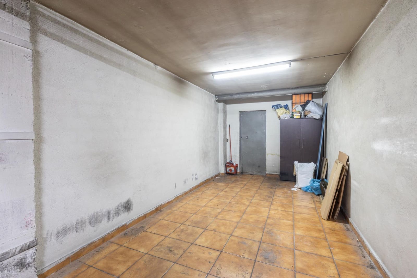 4 bedroom Flat for sale in Granada city with garage - € 360,000 (Ref: 9748195)