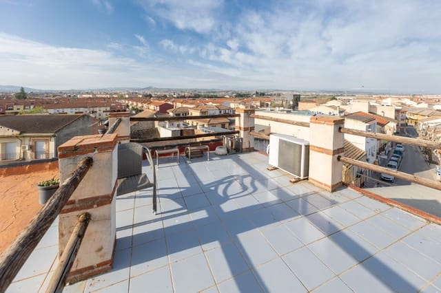 2 soverom Penthouse til salgs i Vegas del Genil med garasje - € 169 900 (Ref: 9748196)