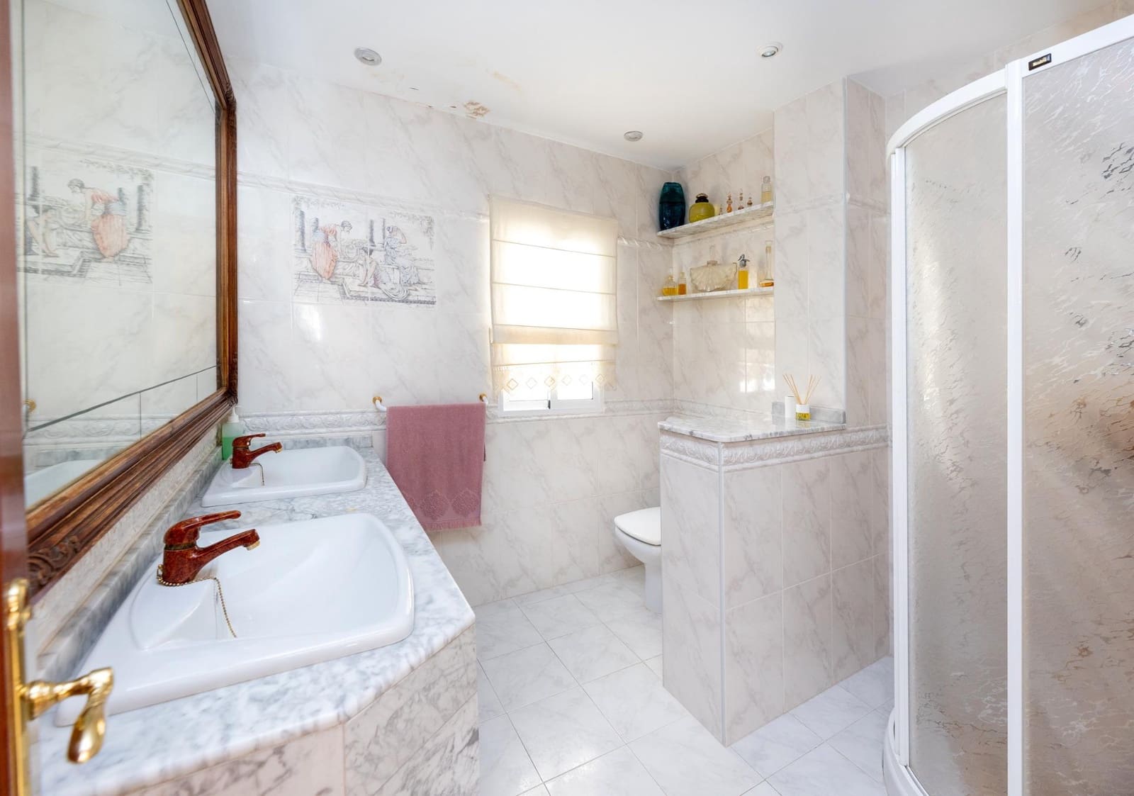 Chalet de 5 habitaciones en Albolote en venta con piscina - 300.000 € (Ref: 9748197)