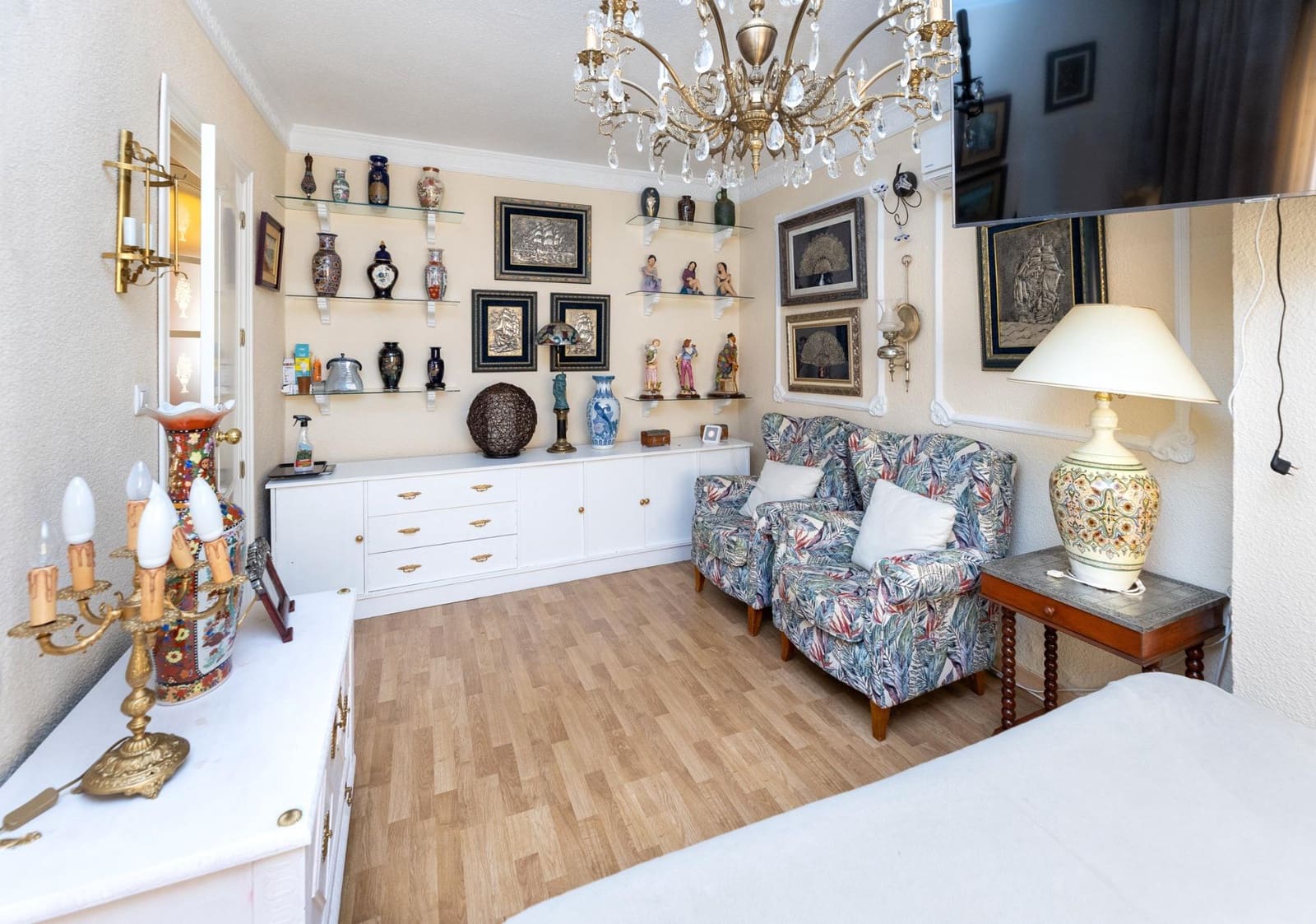 Chalet de 5 habitaciones en Albolote en venta con piscina - 300.000 € (Ref: 9748197)