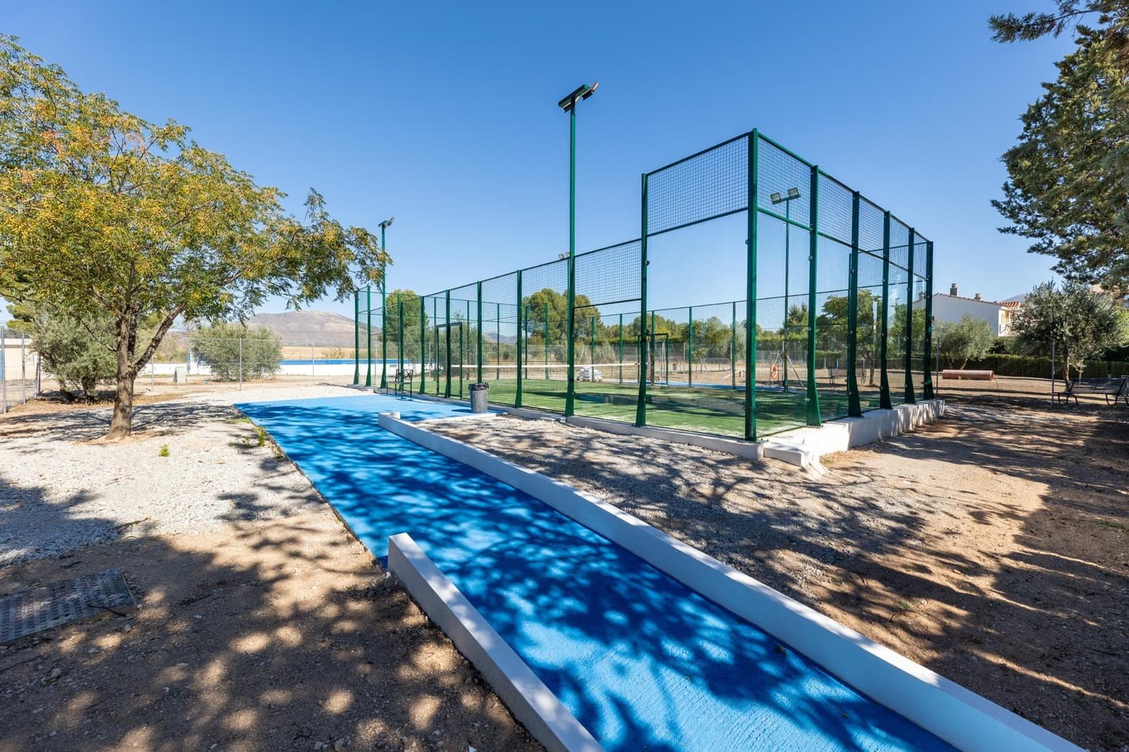 Chalet de 5 habitaciones en Albolote en venta con piscina - 300.000 € (Ref: 9748197)