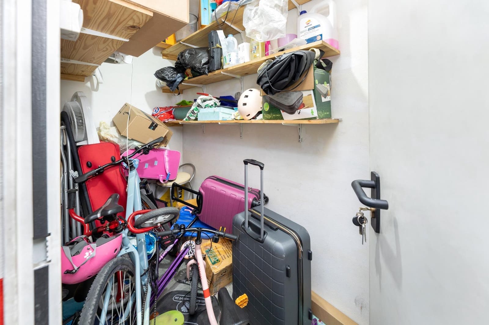 3 bedroom Flat for sale in Granada city with pool garage - € 395,000 (Ref: 9748198)