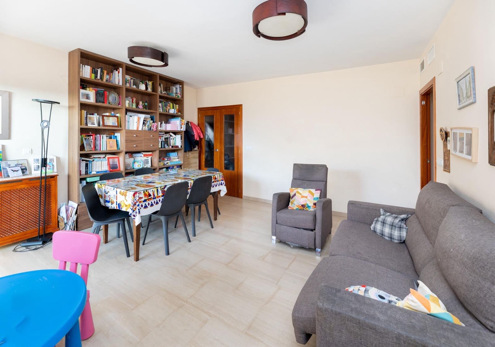 3 bedroom Flat for sale in Granada city with pool garage - € 395,000 (Ref: 9748198)