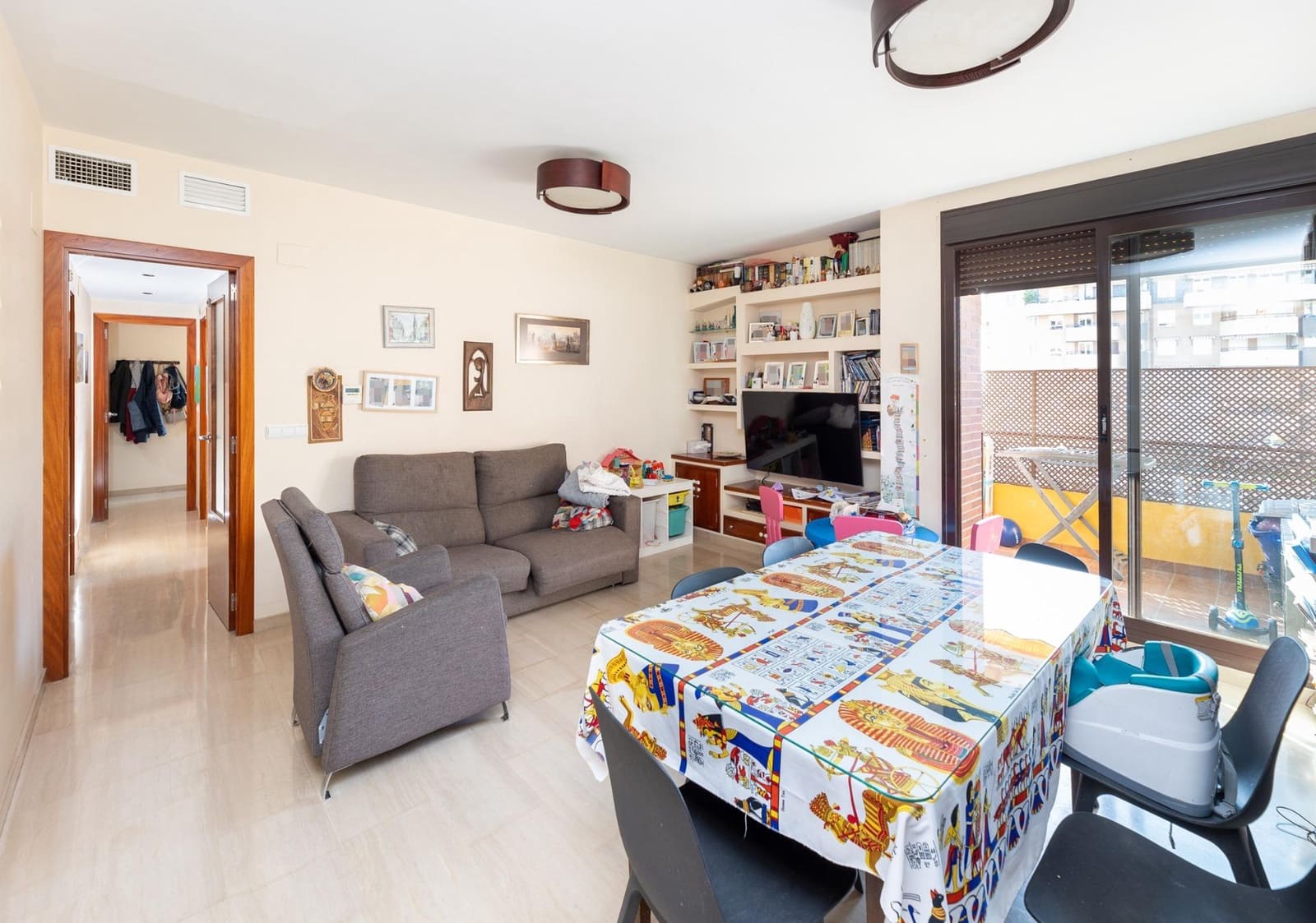 3 bedroom Flat for sale in Granada city with pool garage - € 395,000 (Ref: 9748198)