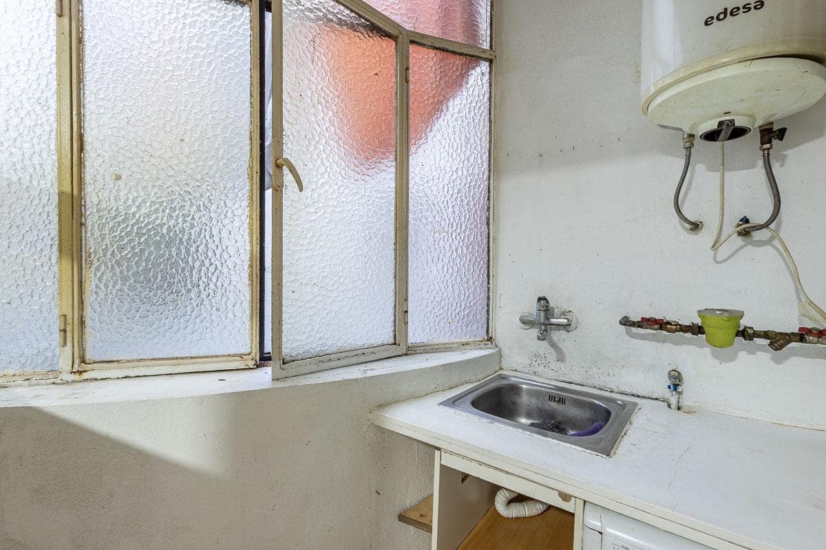 3 bedroom Flat for sale in Granada city - € 210,000 (Ref: 9748199)