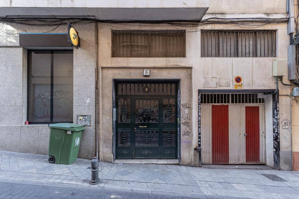 3 bedroom Flat for sale in Granada city - € 210,000 (Ref: 9748199)