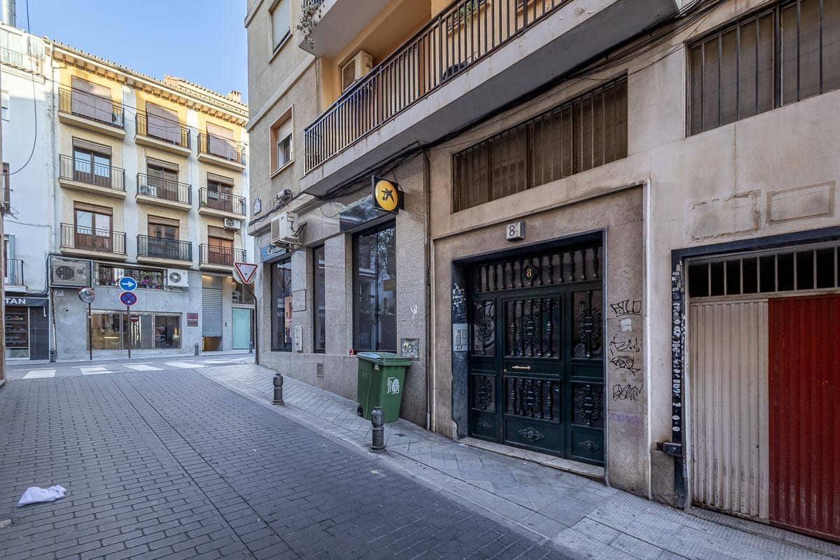 3 bedroom Flat for sale in Granada city - € 210,000 (Ref: 9748199)