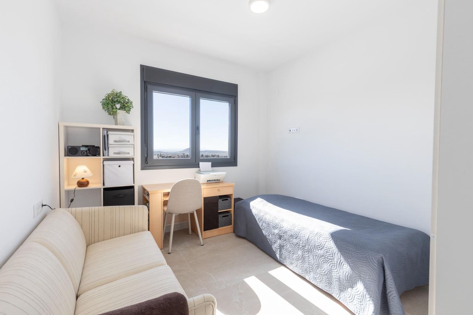 4 sovrum Villa till salu i La Zubia med pool garage - 395 000 € (Ref: 9748202)