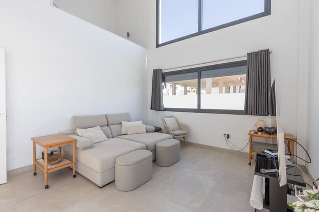 4 sovrum Villa till salu i La Zubia med pool garage - 395 000 € (Ref: 9748202)