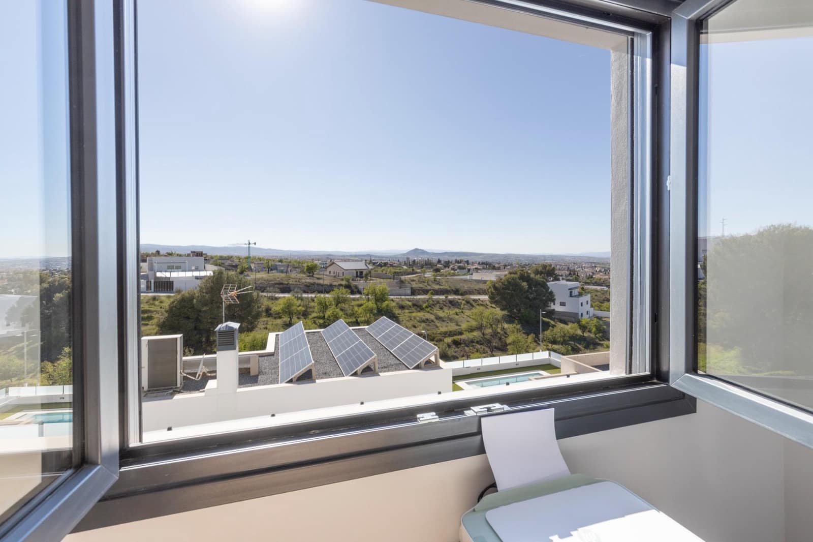 4 sovrum Villa till salu i La Zubia med pool garage - 395 000 € (Ref: 9748202)