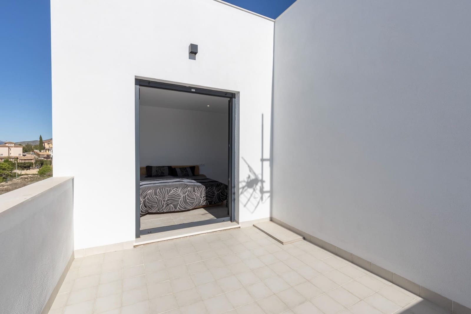 4 sovrum Villa till salu i La Zubia med pool garage - 395 000 € (Ref: 9748202)