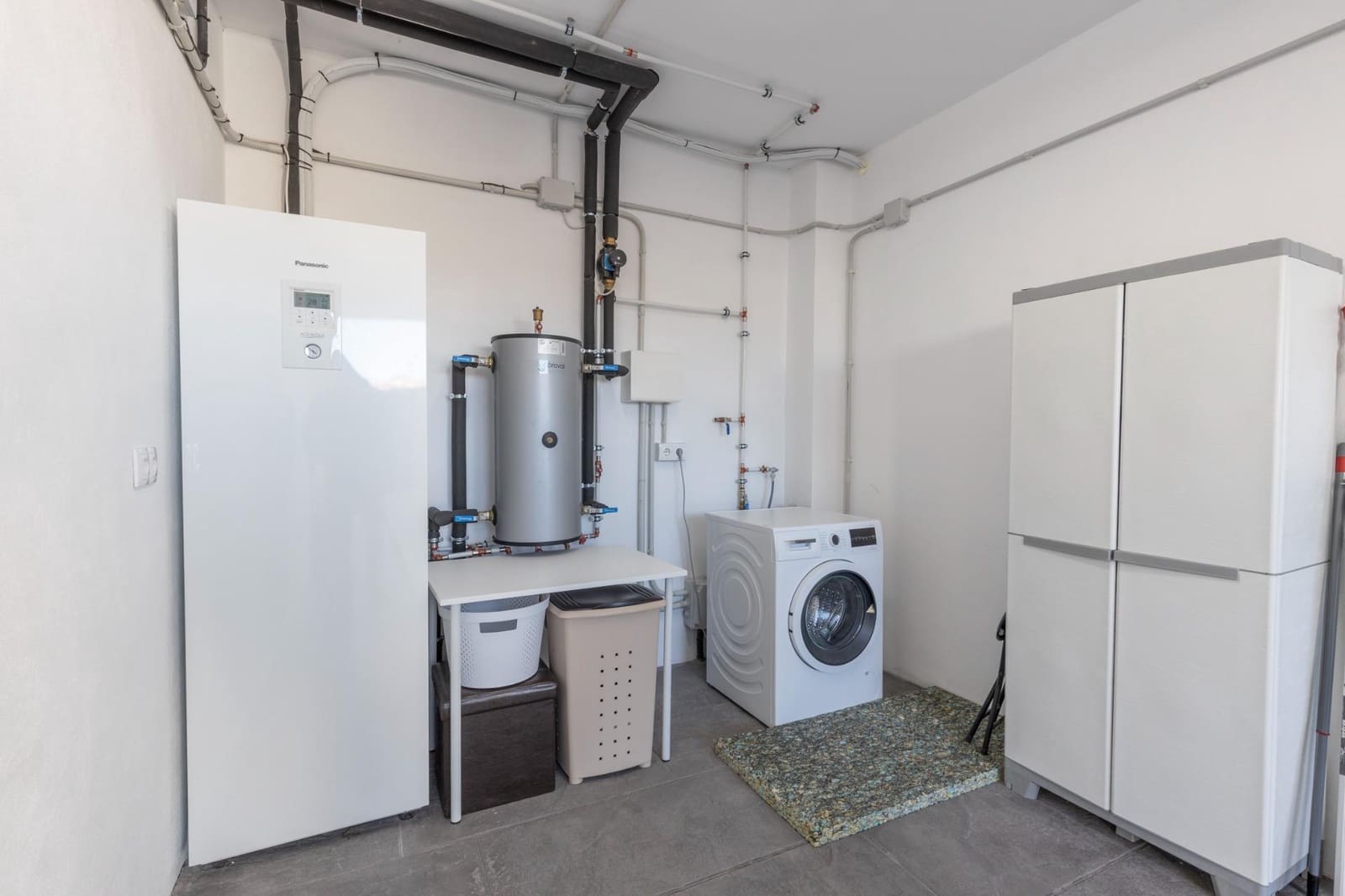 4 sovrum Villa till salu i La Zubia med pool garage - 395 000 € (Ref: 9748202)