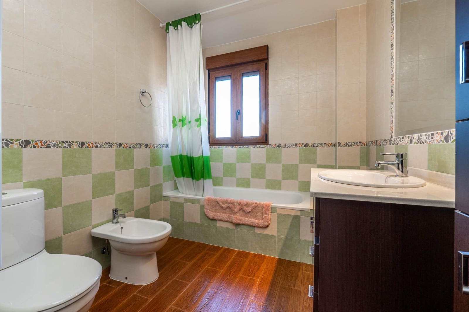 6 soveværelse Bungalow til salg i Peligros med garage - € 415.000 (Ref: 9748203)