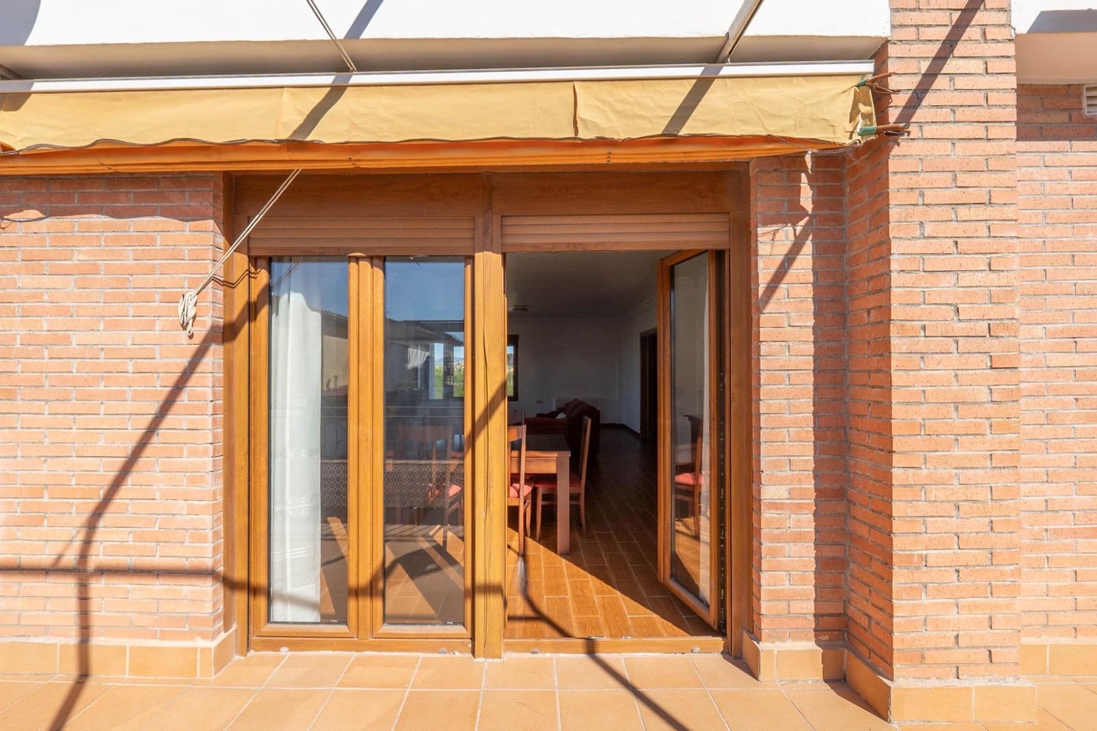 6 soveværelse Bungalow til salg i Peligros med garage - € 415.000 (Ref: 9748203)