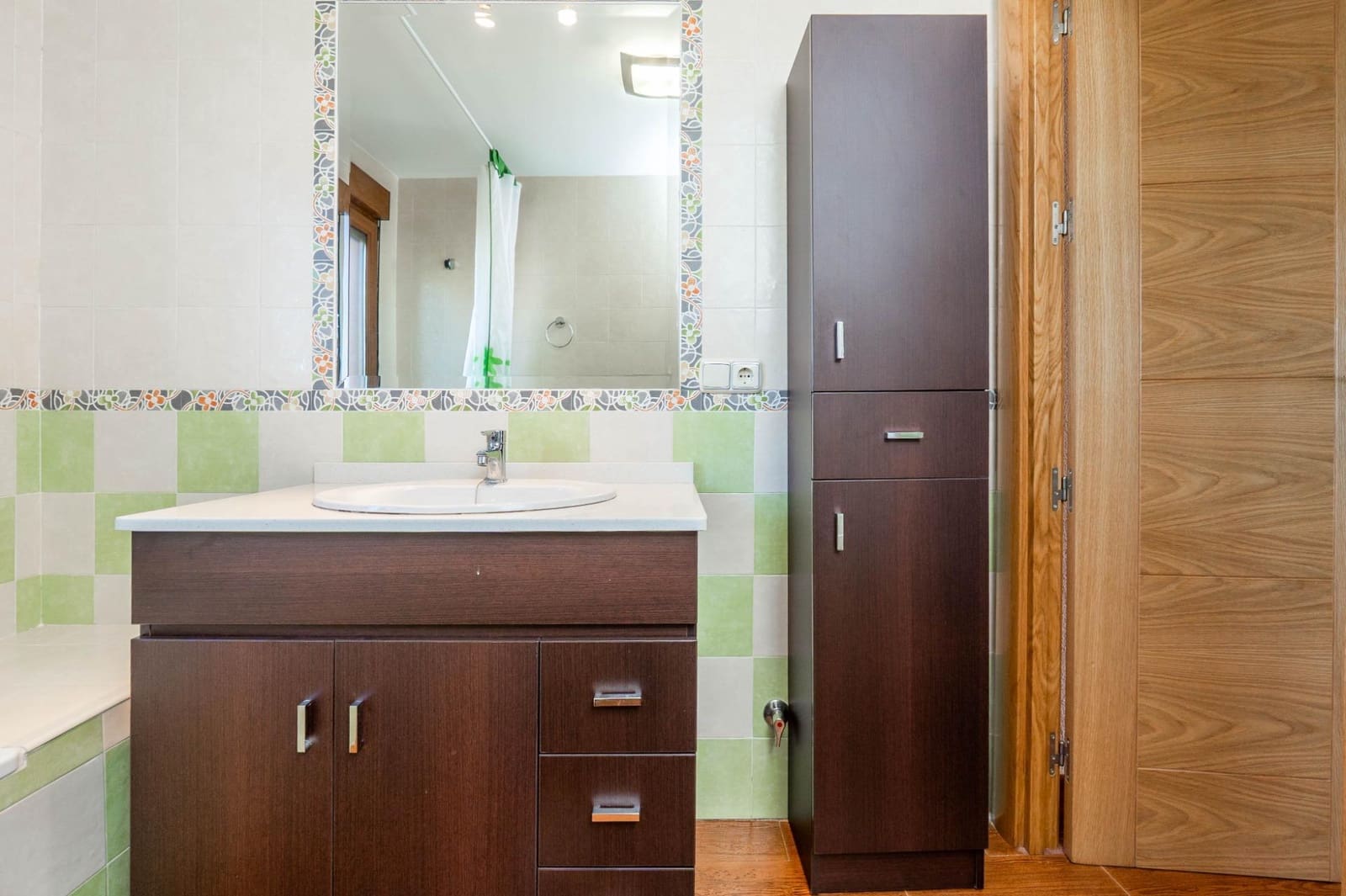 6 soveværelse Bungalow til salg i Peligros med garage - € 415.000 (Ref: 9748203)